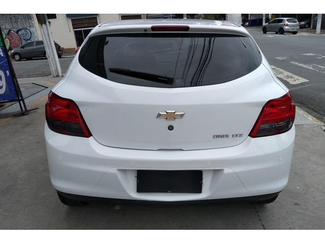 Chevrolet Onix 1.4 LTz SPE4 (Aut) 2015 - Foto 5