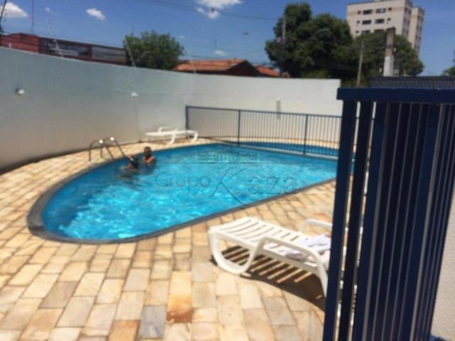 Apartamento 3 dormitórios com armários nos cômodos - Foto 12