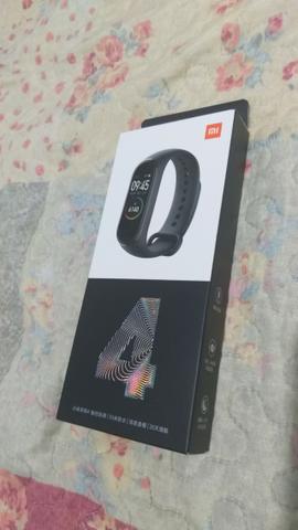 Mi Band 4, nova, lacrada, zero km - Foto 2