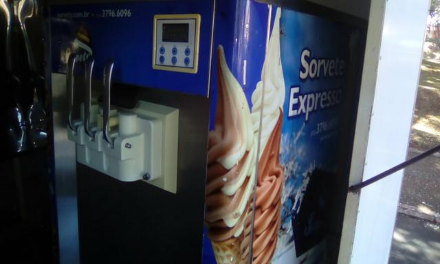 Vendo Maquina d Sorvete softe - Foto 4