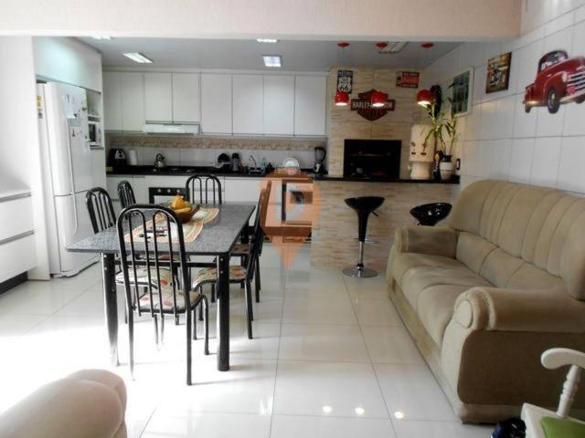 Excelente residencia em alvenaria conjunto Mercúrio com aprox. 214 m de área - Foto 6