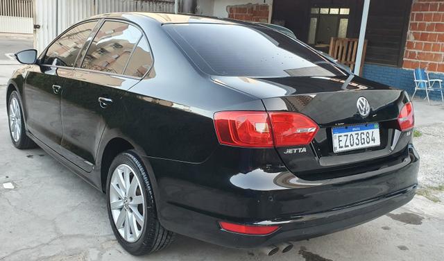 VW Jetta 2013/13 - com teto solar - impecável! - Foto 6