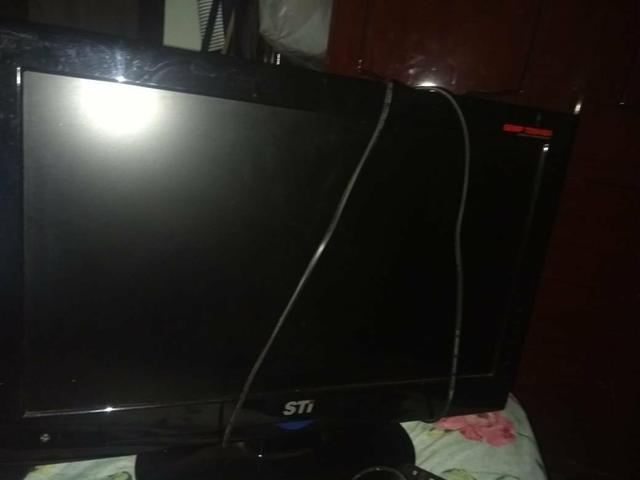 Tela de Computador e Teclado