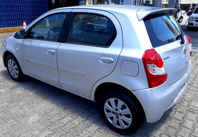 Etios xs 1.5 completo de fabrica - Foto 11