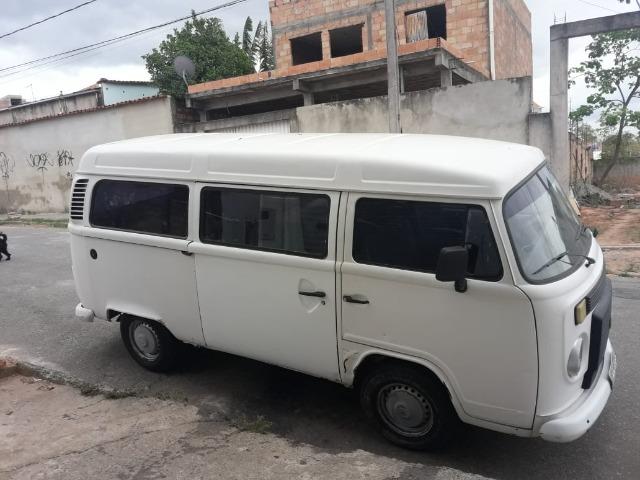Vende - se Kombi 8 lugares
