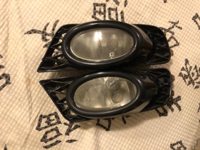 Vendo farol de milha do Honda com moldura