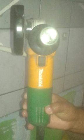 Por motivo de viagem vendo LIXADEIRA MÁQUINA DE SOLDA E UMA ROÇADEIRA ZERADA NO PLÁSTICO - Foto 6