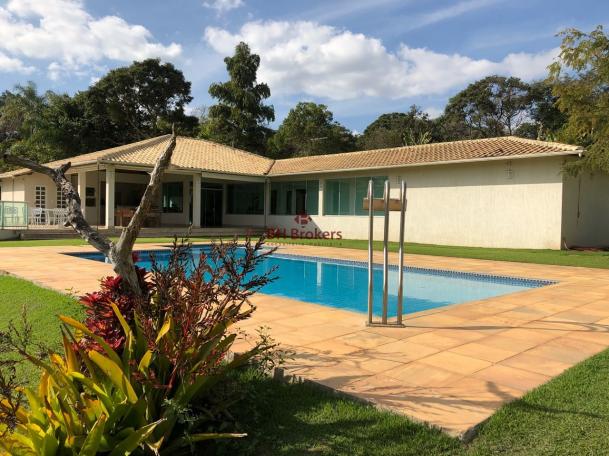 Ótima casa condomínio nossa fazenda