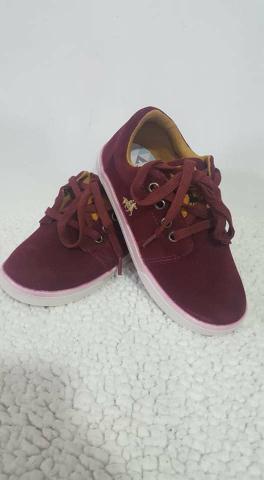 tenis polo bordo