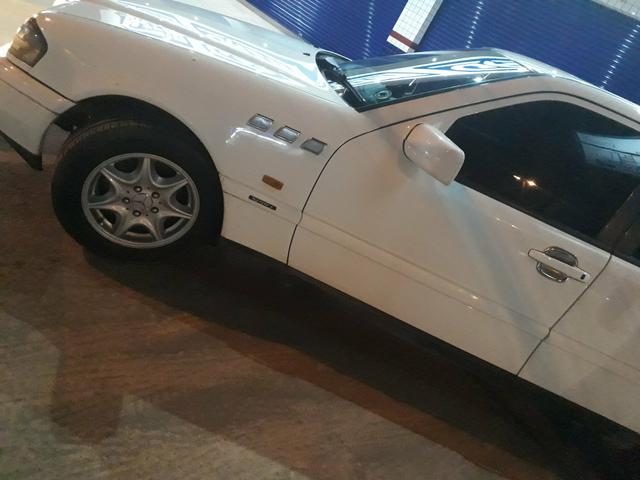 Mercedes Benz - Foto 5