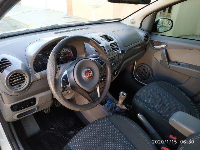 Fiat Grand Siena 1.6 16v Essence Manual FLEX 2015 - Foto 9