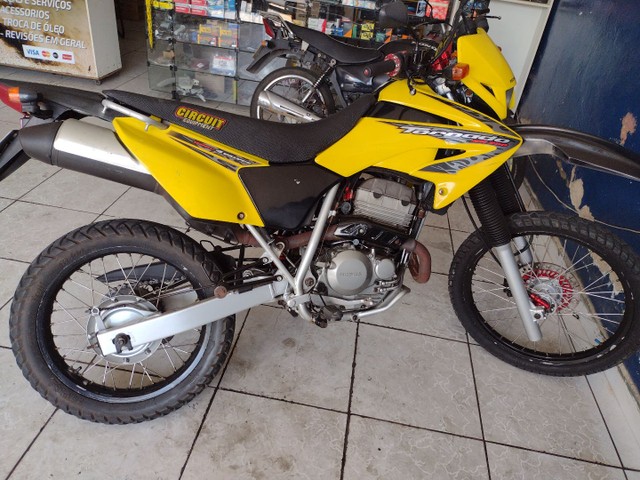 MOTO TORNADO ANO 2008