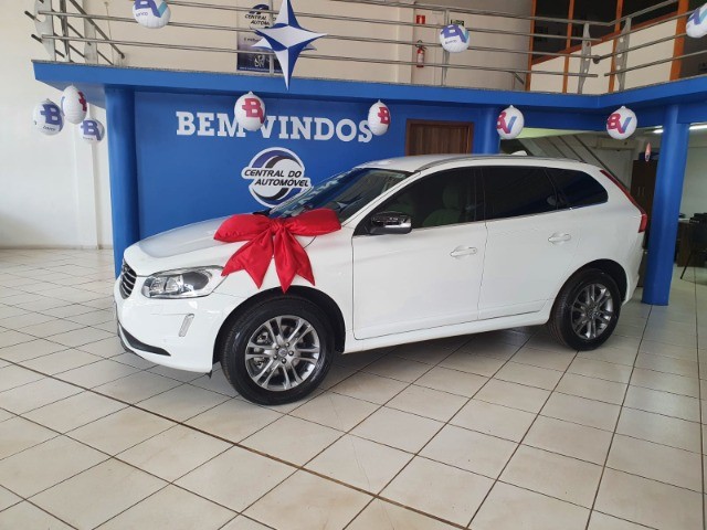 VOLVO XC20 2015 TOP