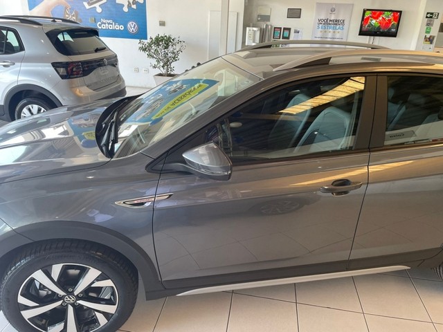 VOLKSWAGEN NIVUS HIGHLINE 4P