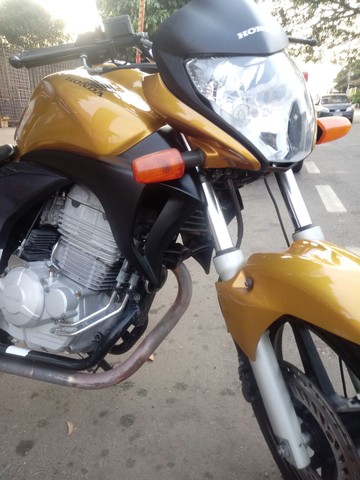 CB 300