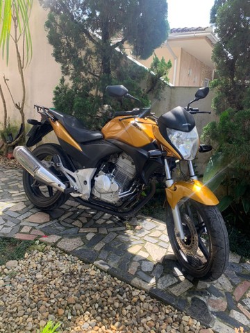 HONDA CB 300R ANO 2010, MOTO SUPER CONSERVADA!