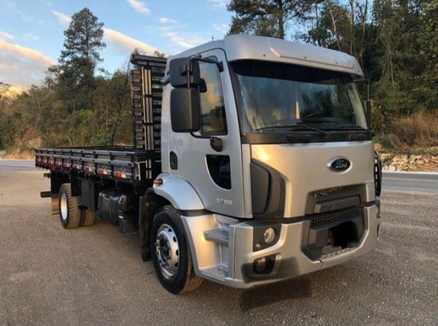 CAMINHÃO FORD CARGO