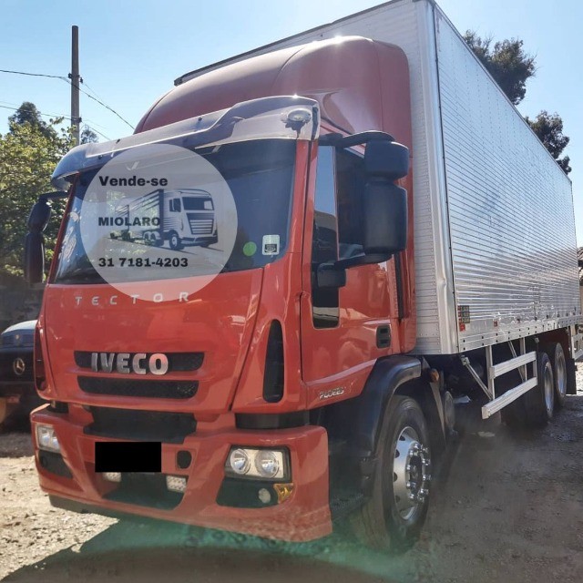 ! Caminhão Iveco Tector 240e25 2011 no baú - Foto 3