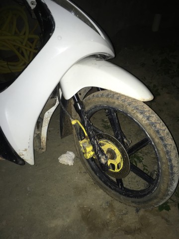 MOTO BRAVAX 50CC
