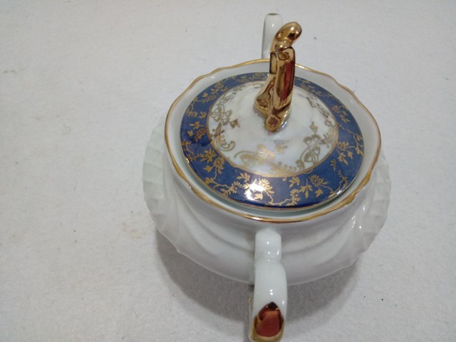 Lindo conjunto de chá, antigo, com xícaras, bule, açucareiro....  - Foto 3