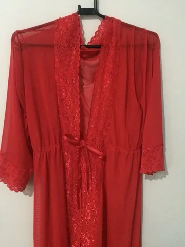 Robe semi novo Tam U