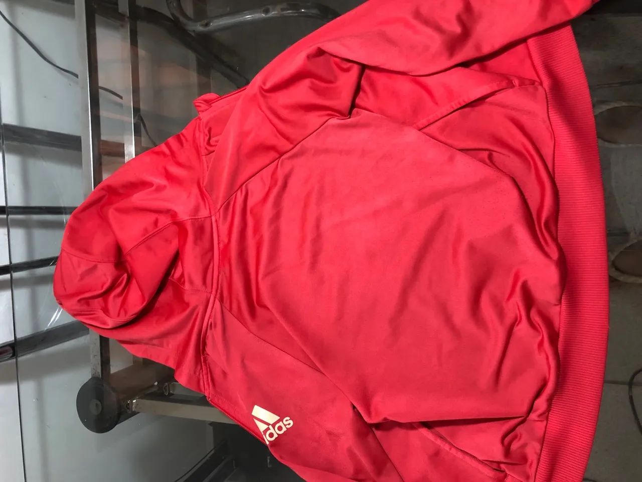 Casaco de Moletom Vermelho com Capuz - Foto 2