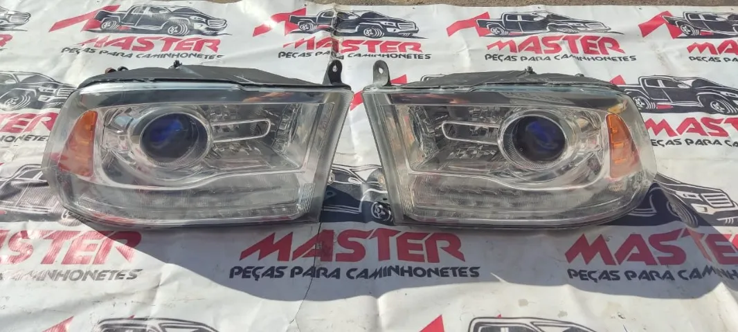 Farol Dodge Ram 2012-2018 (leia o anuncio)