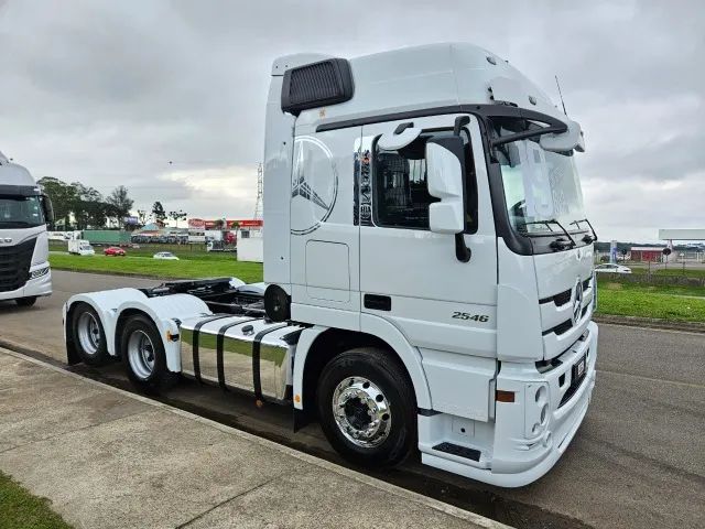 Mb Actros 2546 6x2 Ano 19 Automático Retarder Freio A Tambor ar condicionado - Foto 2