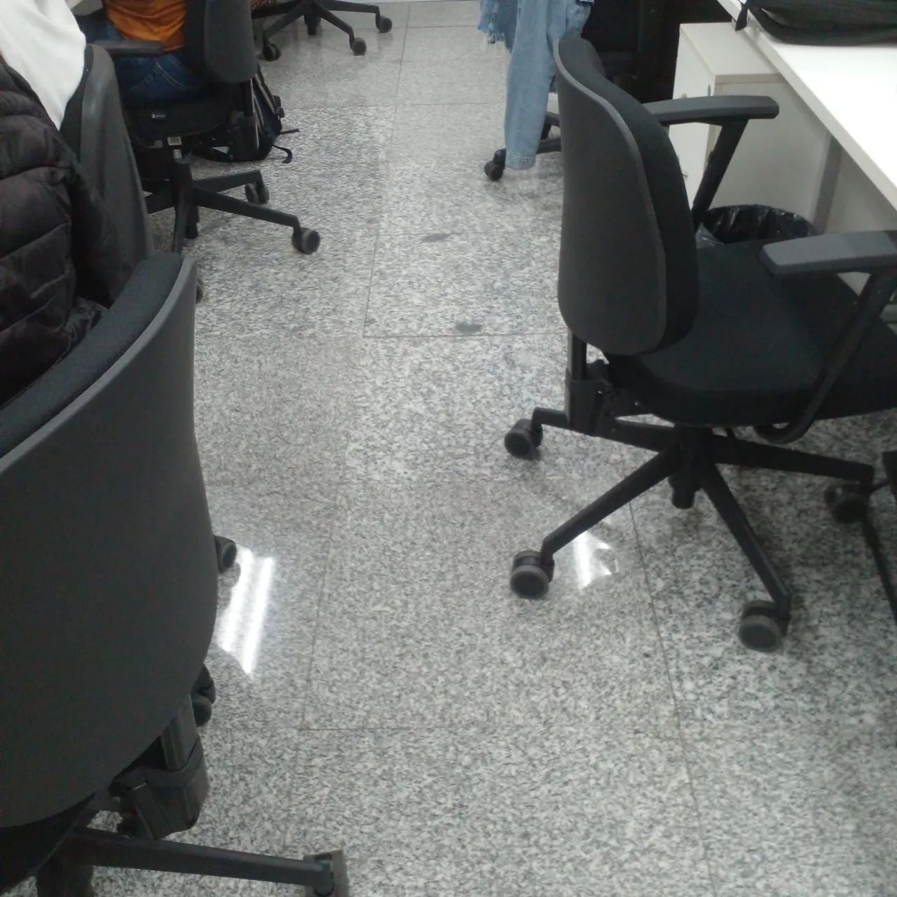 compra e venda de piso elevado em granito e aço em ótimo estado! - Foto 3