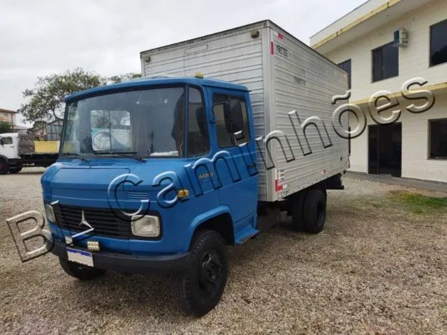 MB 608, ano 1979, Freio ar, Baú de 4.50 mts  - Foto 3