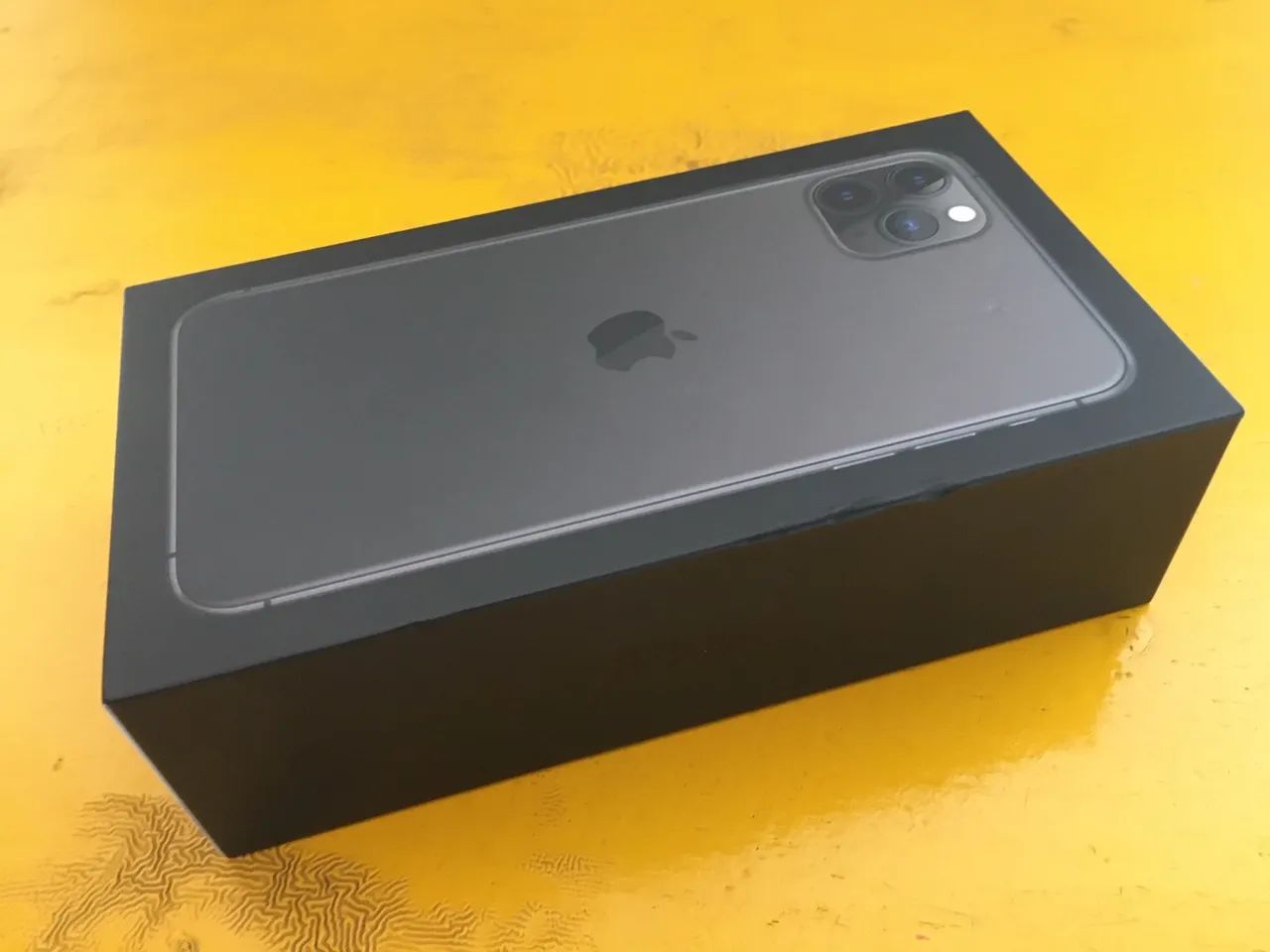 Caixa IPhone 11 - Foto 2