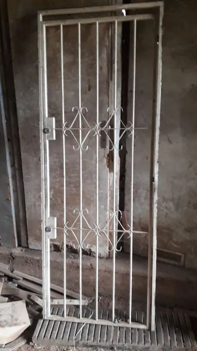 Grade , portão ferro segurança.