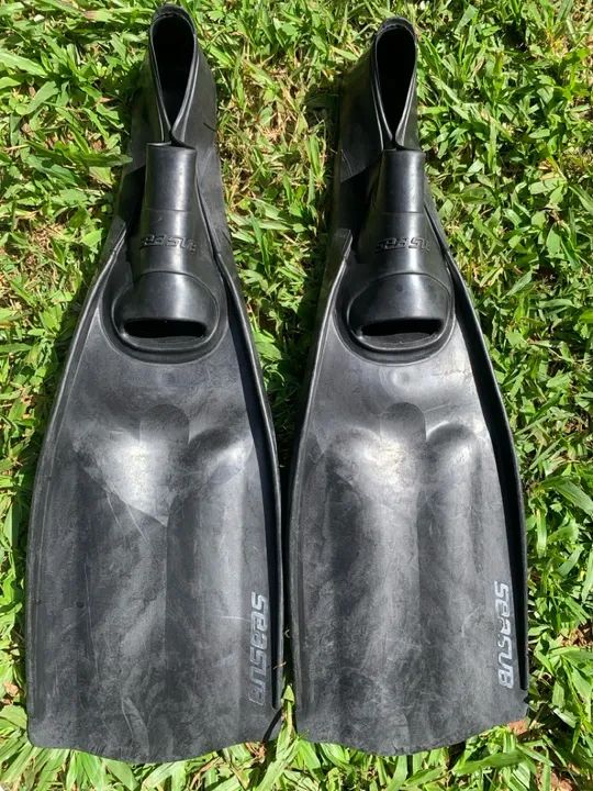 Nadadeira SEASUB preta 41/43