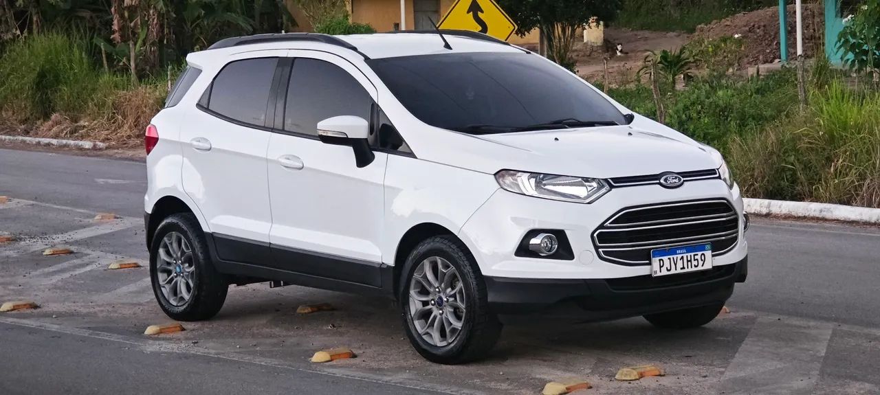 Ecosport 2017 automática com passagem por leilão 