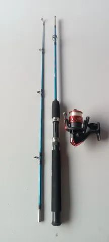 Vara de pesca com molinete e linha 