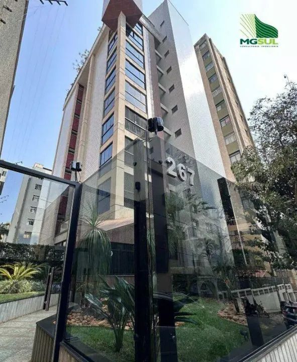 ÓTIMO APTO COM 160 M2, 3 QUARTOS,SUÍTE , 3 VAGAS NO SANTO ANTONIO