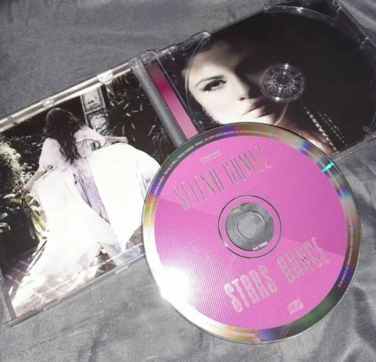 CD Selena Gomez - Stars Dance - Foto 2