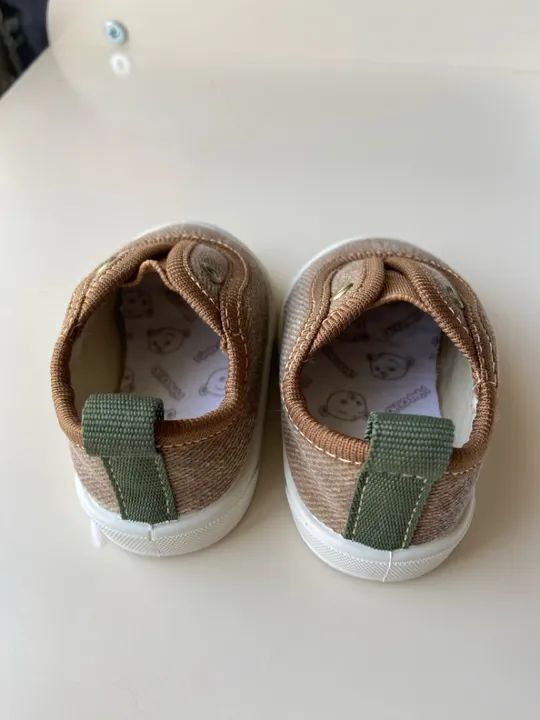 Par de Tênis Bebê - Marrom Claro Tam. 16 - Foto 2