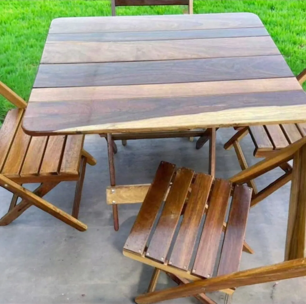 Mesa de Madeira Estilo Escandinavo - Sofisticação e conforto!