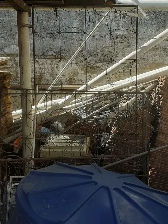 .Grades para janela: 2x120x100 cm, porta e bascula. - Foto 4