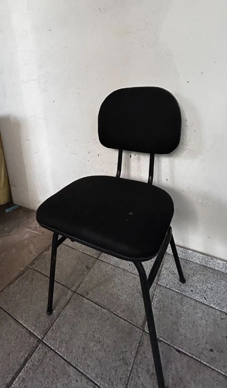  Cadeira Fixa Escritório - Estilo secretária.