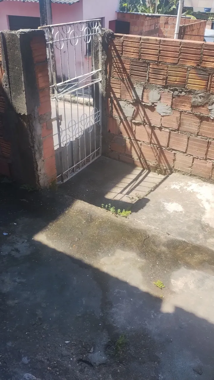 Vende-se está casa