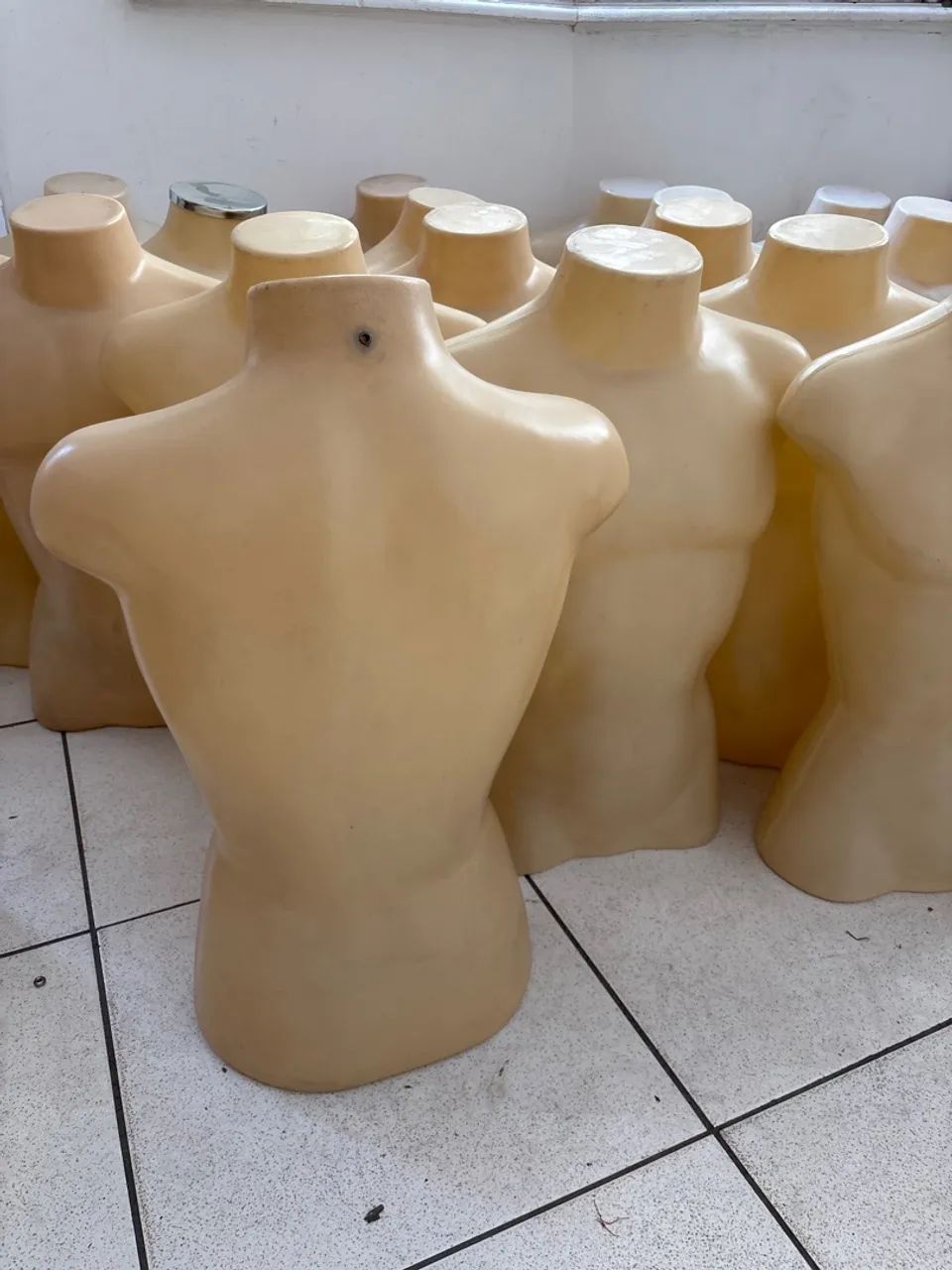 Mannequins de meio corpo masculino - Foto 3
