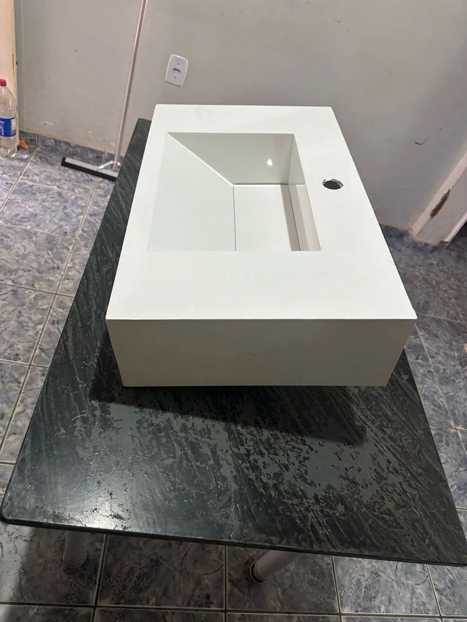 Vendo pia em porcelanato 60 por 40 / R$ : 250 reais  - Foto 3