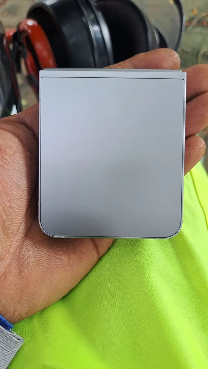 Sansung Z-Flip 6