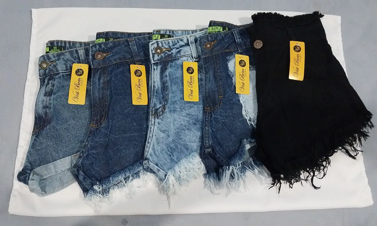 Shorts Jeans Femininos Desfiados - Vários Tons