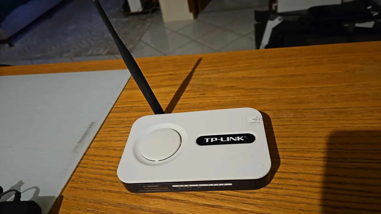 ROTEADOR TP-LINK<br>WIRELESS 4 PORTAS<br>54MBPS TL-WR340G