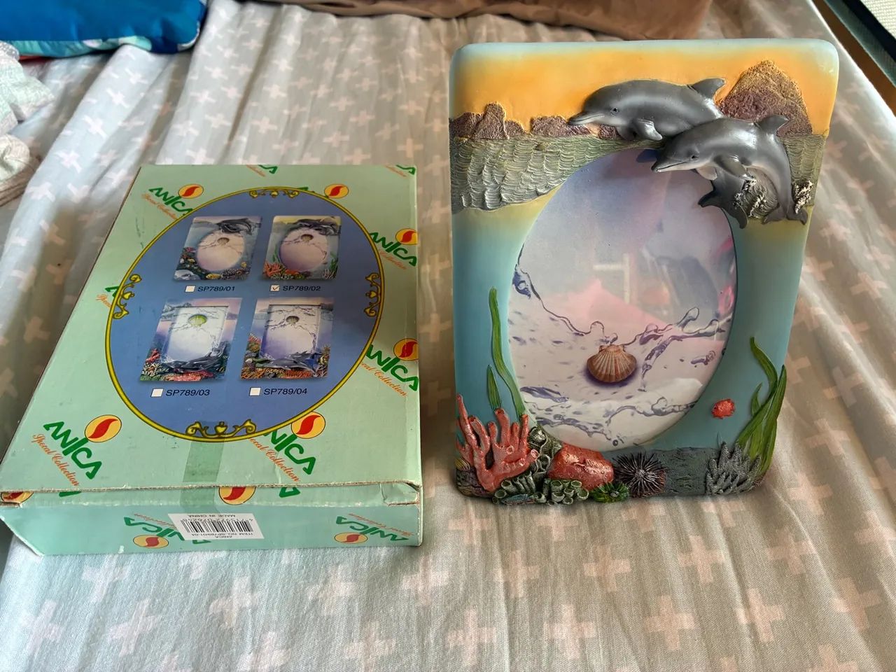 Moldura Decorativa com Golfinhos e Fundo do Mar - Foto 2