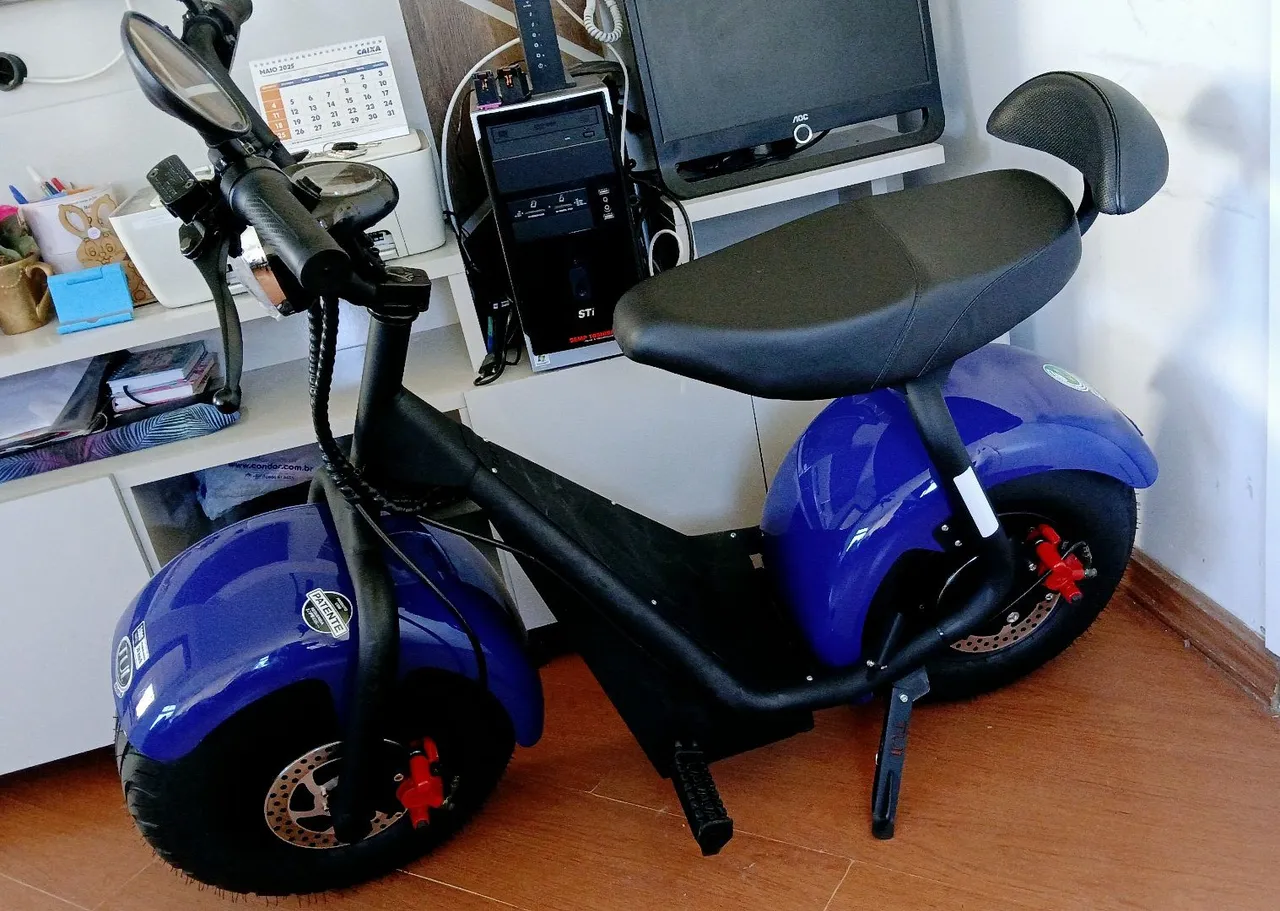 Scooter Elétrica Azul - Conforto e Estilo! nova 9.000,00 aceita proposta