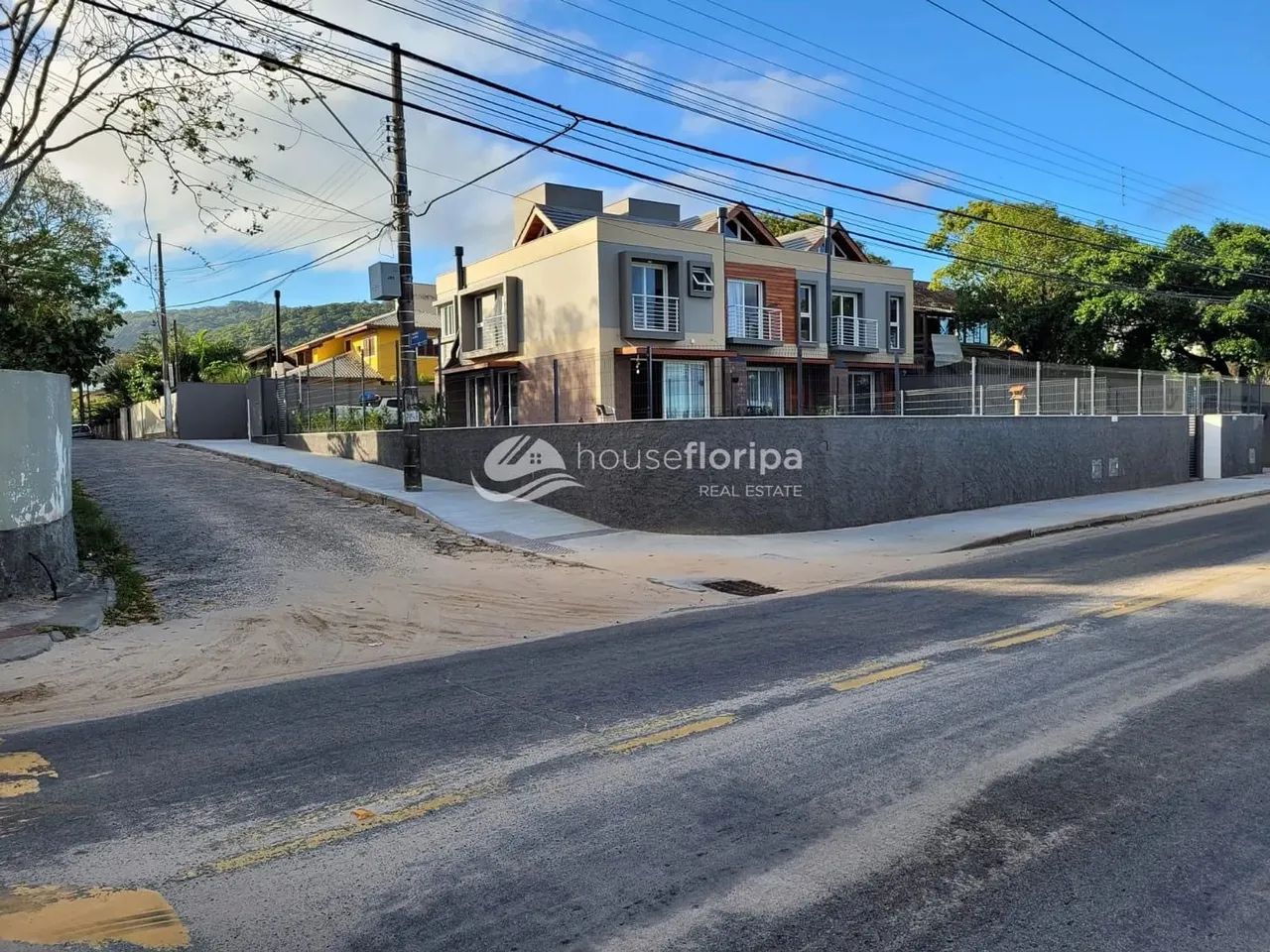Casa financiável à venda com 3 dormitórios, com vista para a Lagoa Pequena, no Rio Tavares - Foto 3